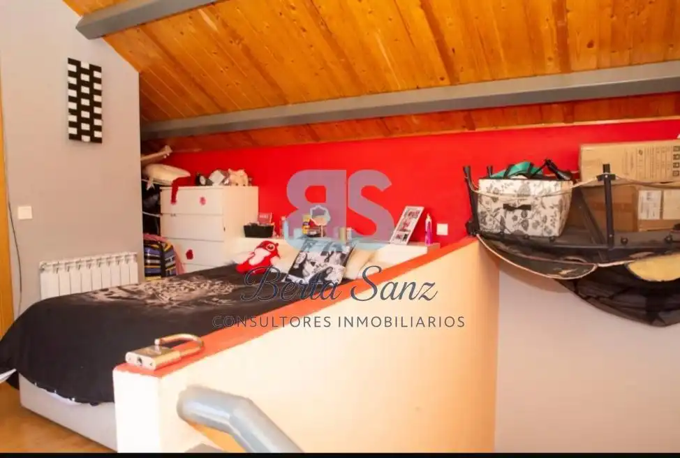 Casa adosada en venta en Pioz con Aire acondicionado, Calefacción y Jardín privado