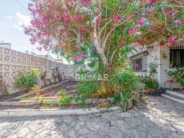 Villa con giardino in vendita a Vistahermosa - Fuentebravía