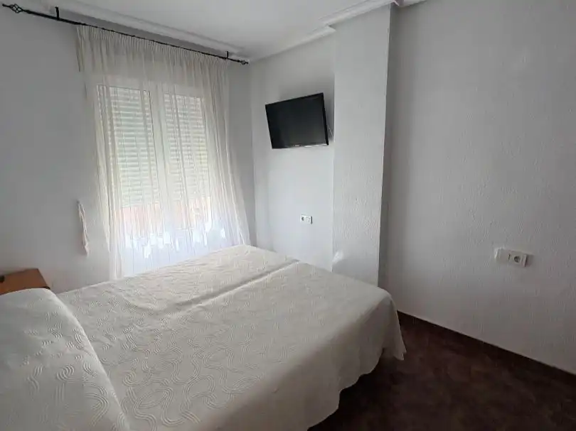 Habitación de Piso en venta en Torrevieja con Aire acondicionado, Terraza y Balcón