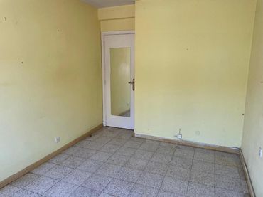 Piso en venta en Plaza la Sección Femenina