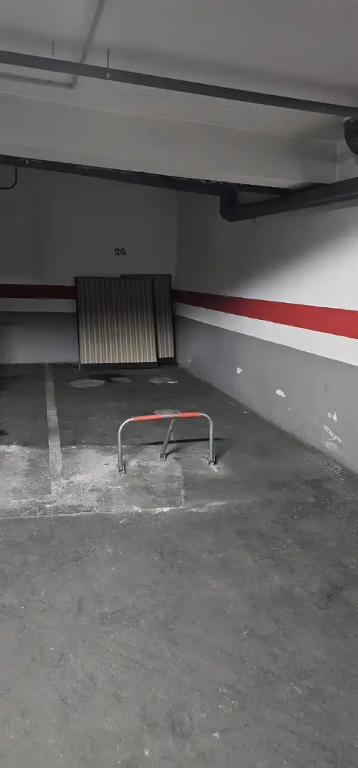 Parkplatz von Garage zum Verkauf in Granada