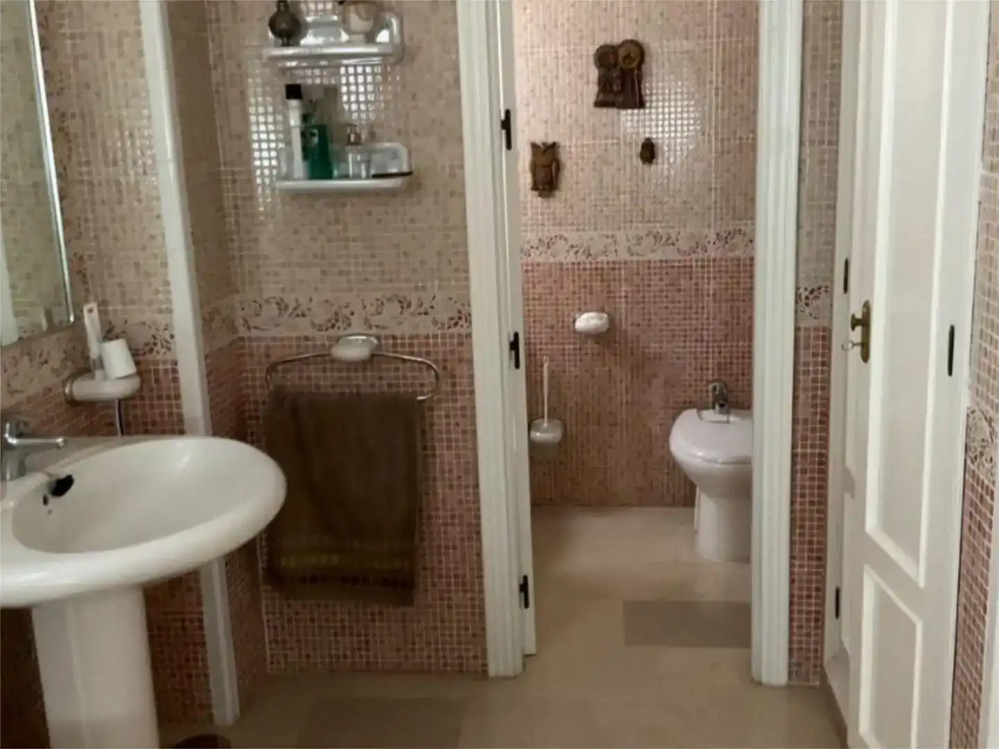 Bany de Casa o xalet en venda en Bormujos amb Aire condicionat i Balcó