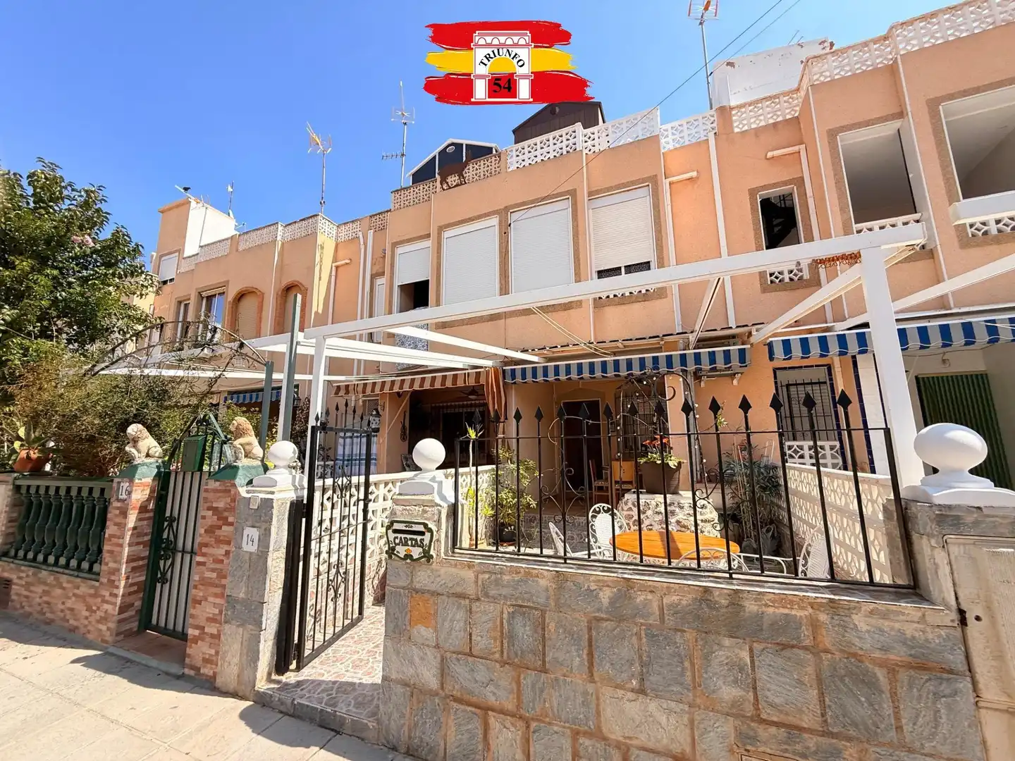 Vista exterior de Casa o chalet en venta en Pilar de la Horadada con Amueblado