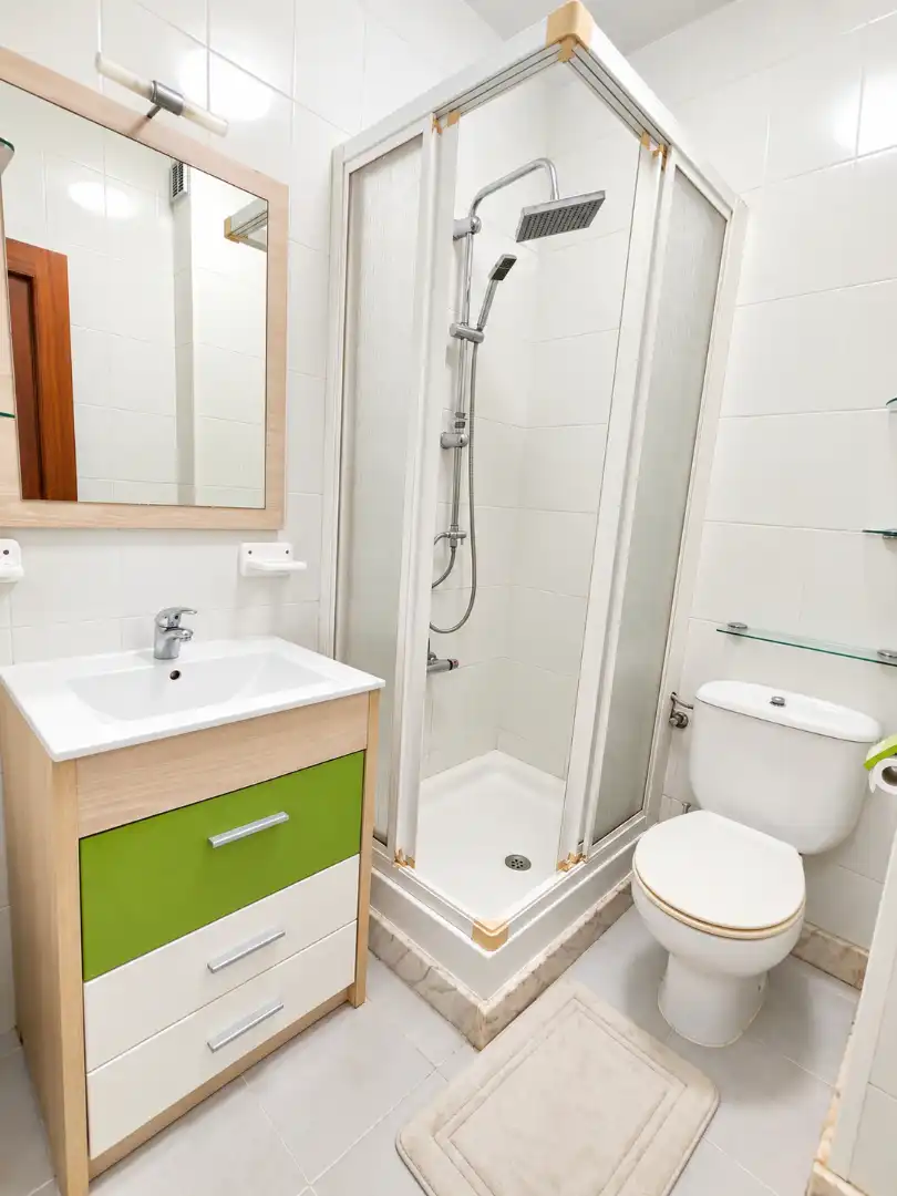 Bathroom of Flat for sale in Aguiño