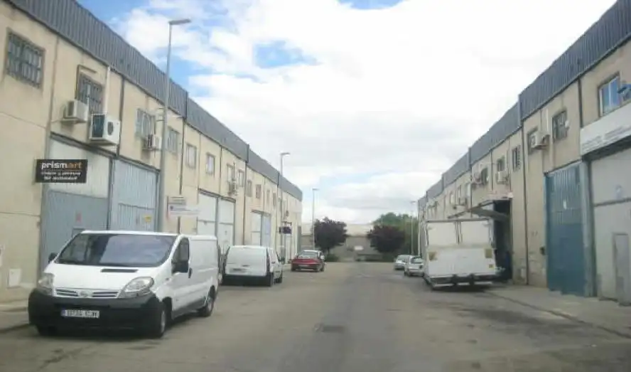 Industrial building for sale in Calle del Cincel 5, imagen 3