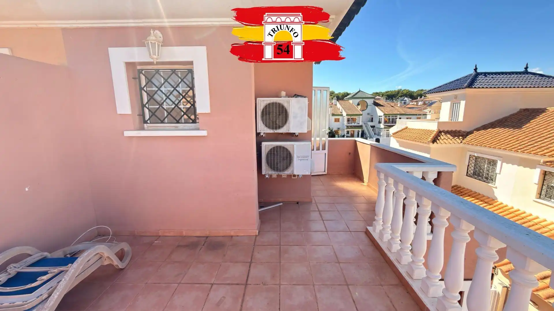 Terraza de Casa adosada en venta en Pilar de la Horadada con Aire acondicionado, Jardín privado y Amueblado