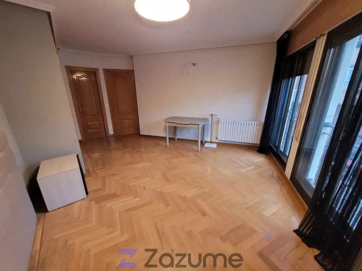 Piso de alquiler en Segovia con Parquet, Horno y Balcón