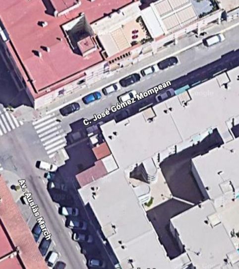 Foto 2 de Garatge en venda a Carrer José Gómez Mompean, 26, San Crispín, Elche / Elx