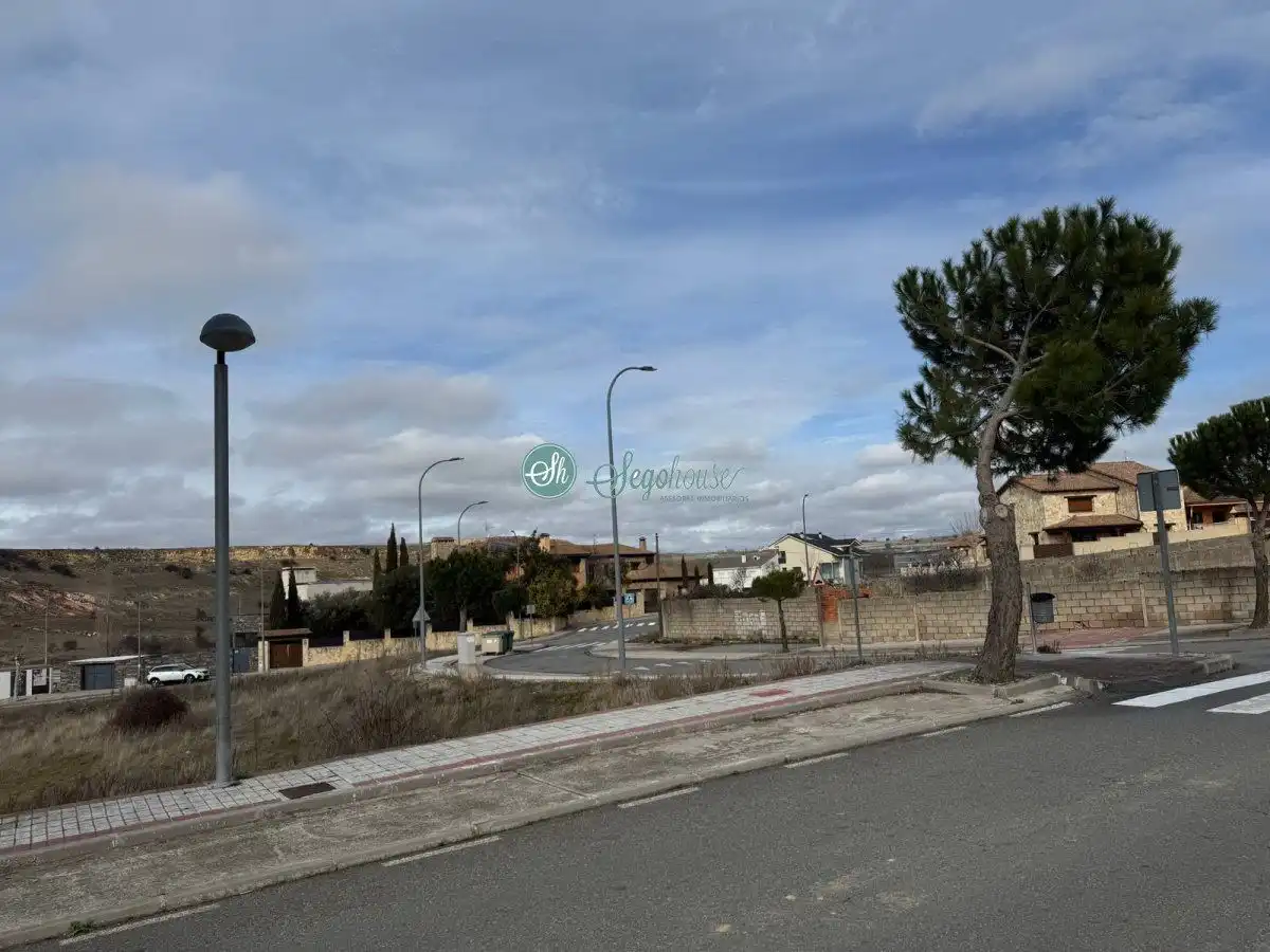 Terreny residencial en venda a La Lastrilla, imagen 4