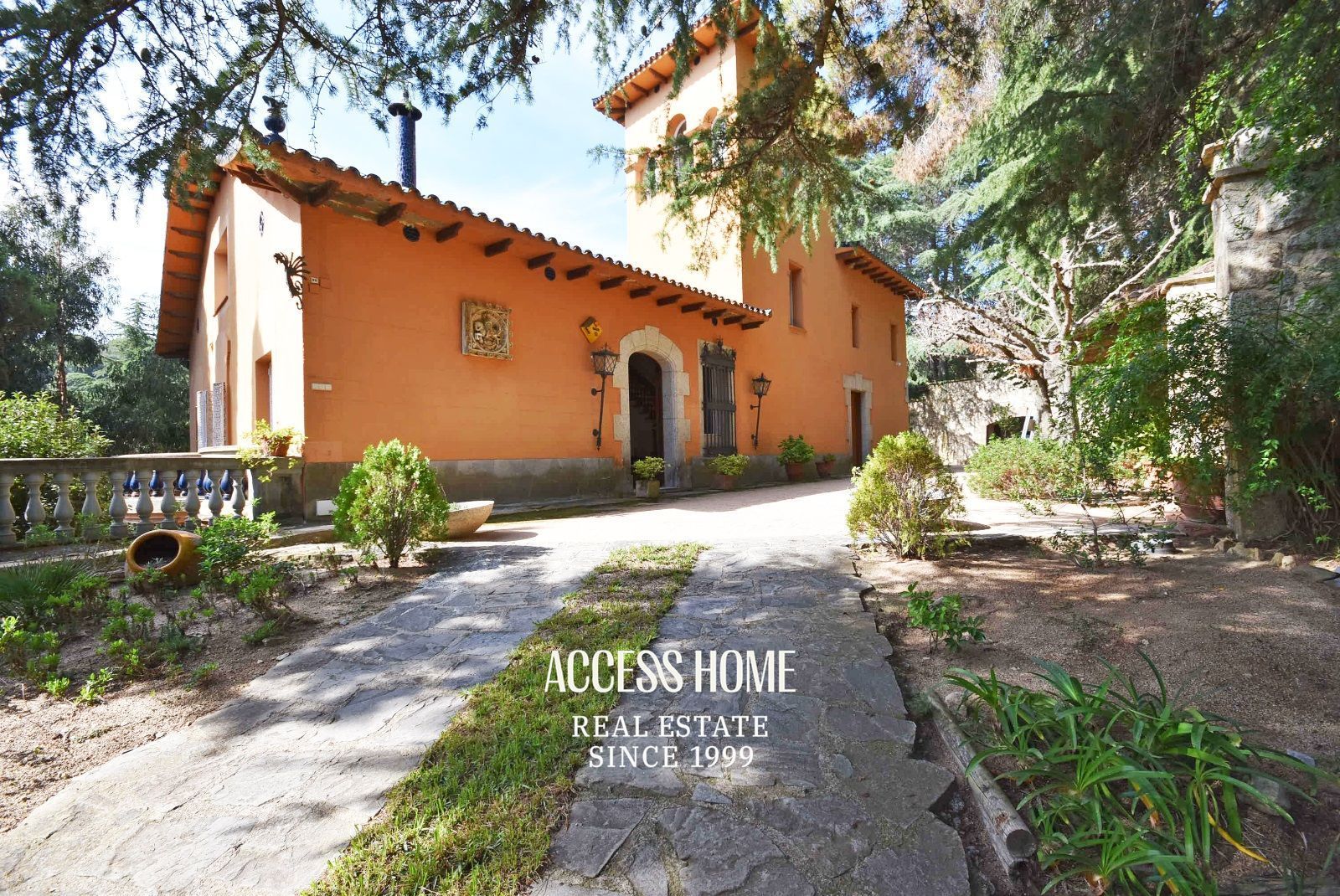 Vista exterior de Casa o xalet en venda en Arenys de Munt amb Calefacció, Piscina i Alarma