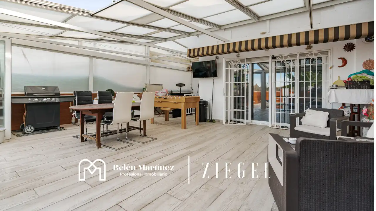 Terraza de Casa o chalet en venta en Urbanizaciones