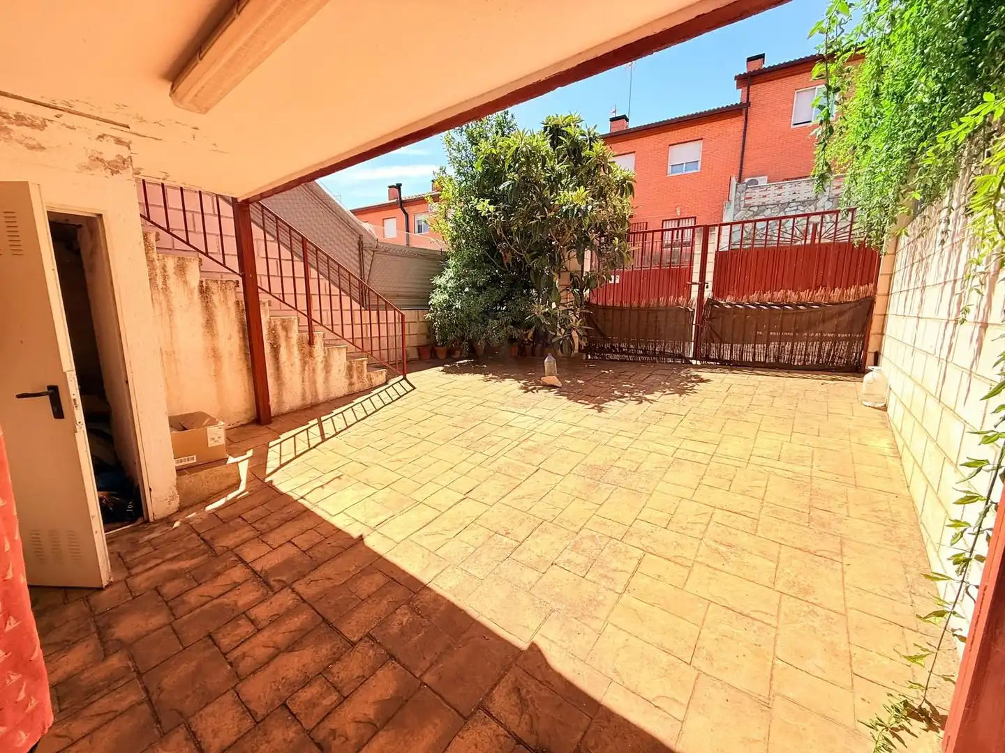 Terrassa de Casa adosada en venda en San Martín de Valdeiglesias amb Calefacció i Terrassa