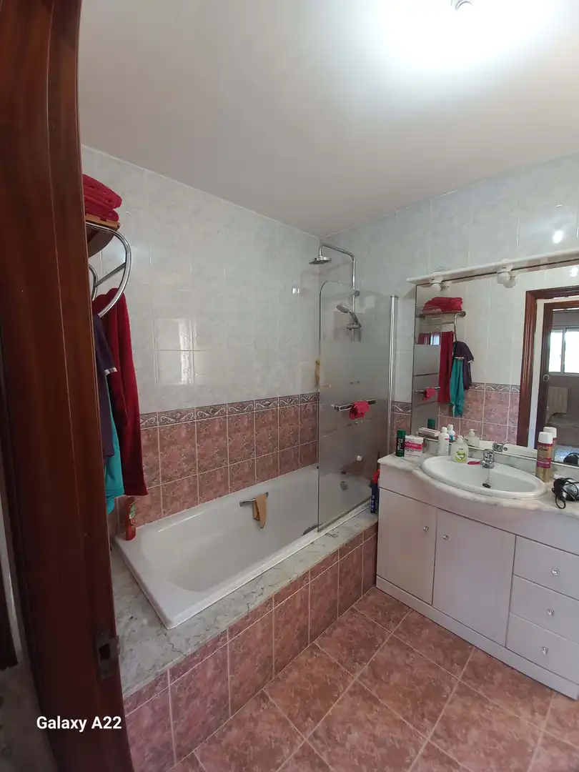 Baño de Casa o chalet en venta en Ginestar con Aire acondicionado, Calefacción y Terraza
