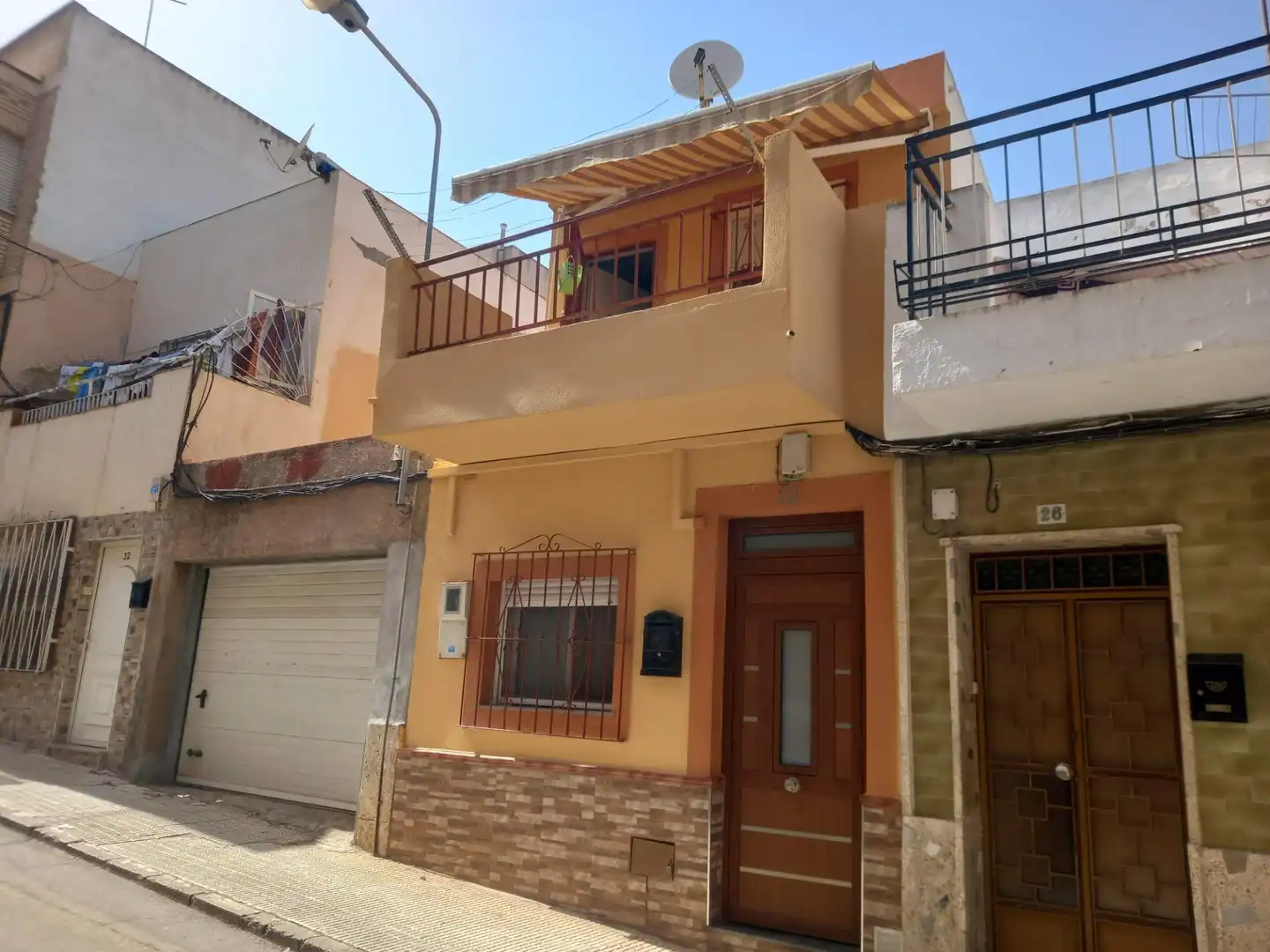 Vista exterior de Casa o xalet en venda en Cartagena amb Aire condicionat i Moblat