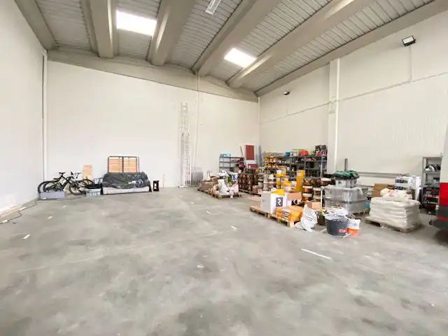 Industrial building to rent in rio segura, imagen 4