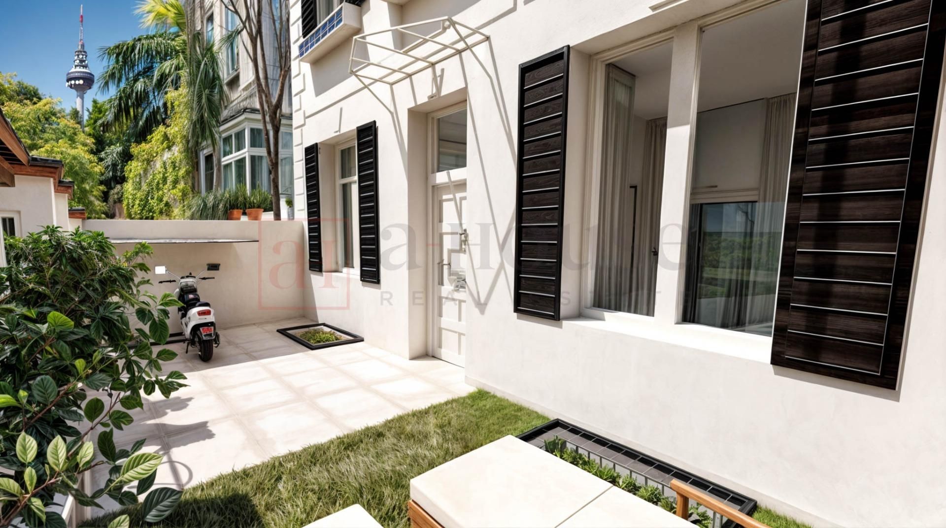 Terrace of House or chalet for sale in  Madrid Capital  with Air Conditioner, Heating and Private garden