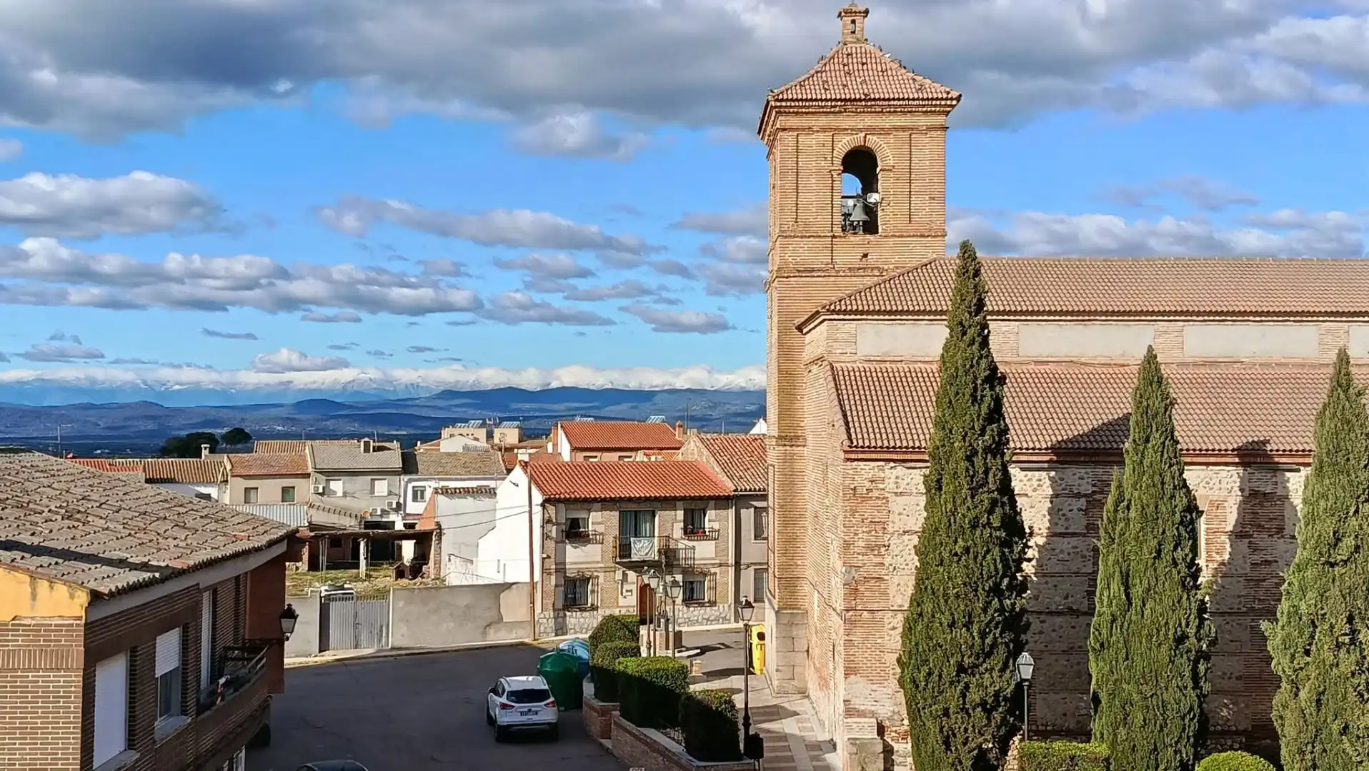 Vista exterior de Casa o xalet en venda en El Casar de Escalona amb Calefacció i Jardí privat