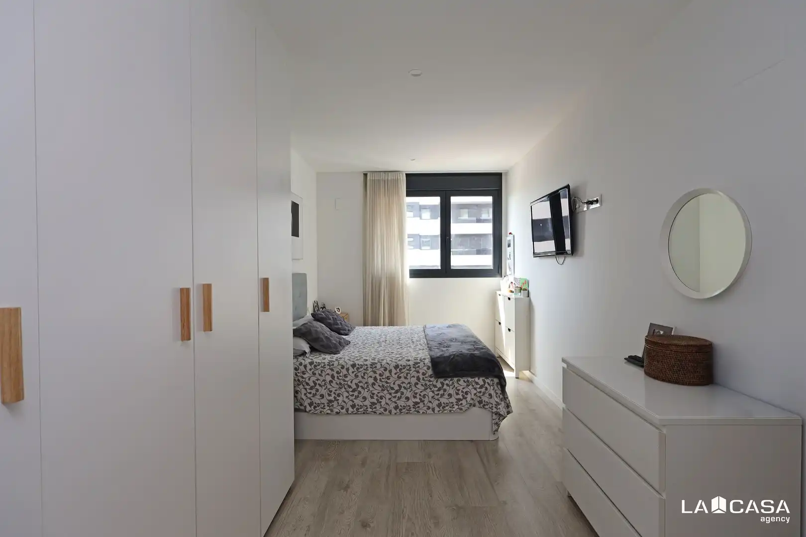 Bedroom of Flat for sale in L'Hospitalet de Llobregat  with Terrace and Swimming Pool