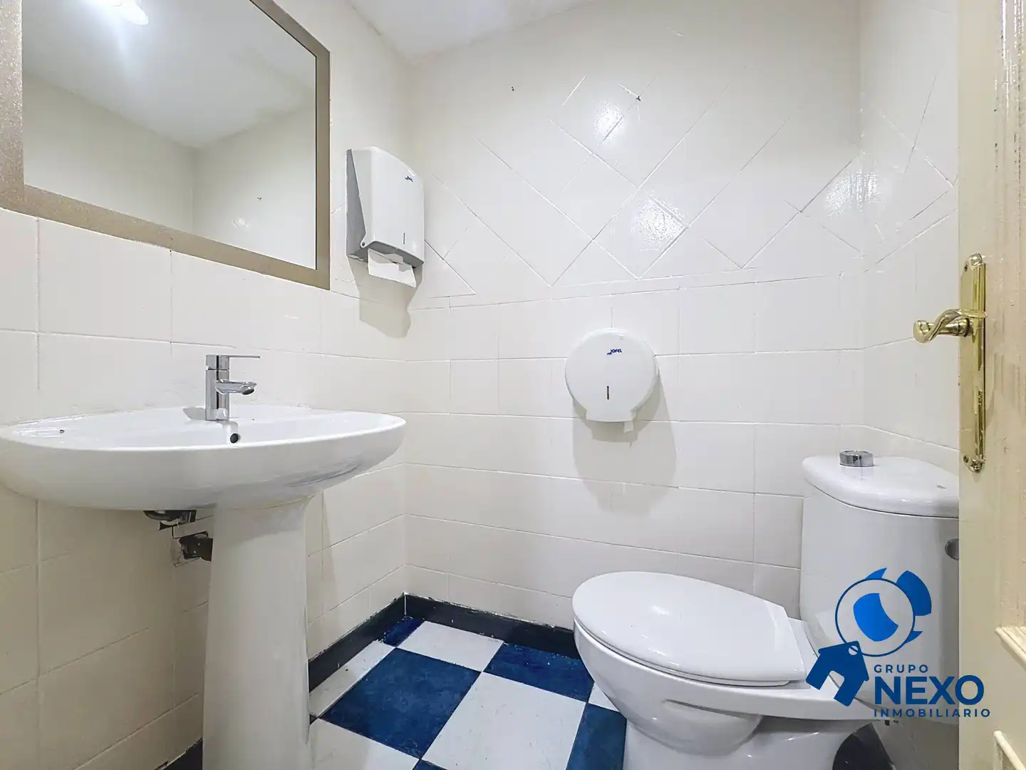 Business premises for sale in Calle del Doctor Aquilino Hurlé 25, imagen 9