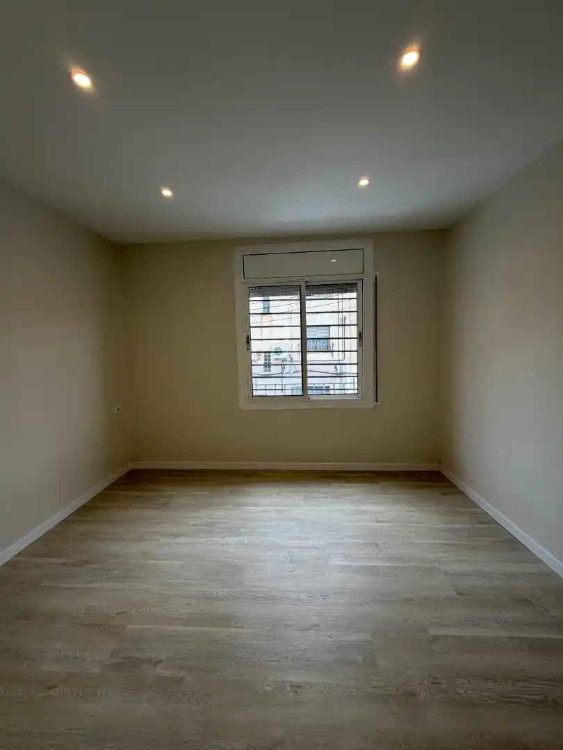 Bedroom of Flat for sale in Terrassa
