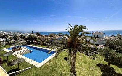 Jardí de Apartament en venda en Manilva amb Terrassa i Piscina comunitària