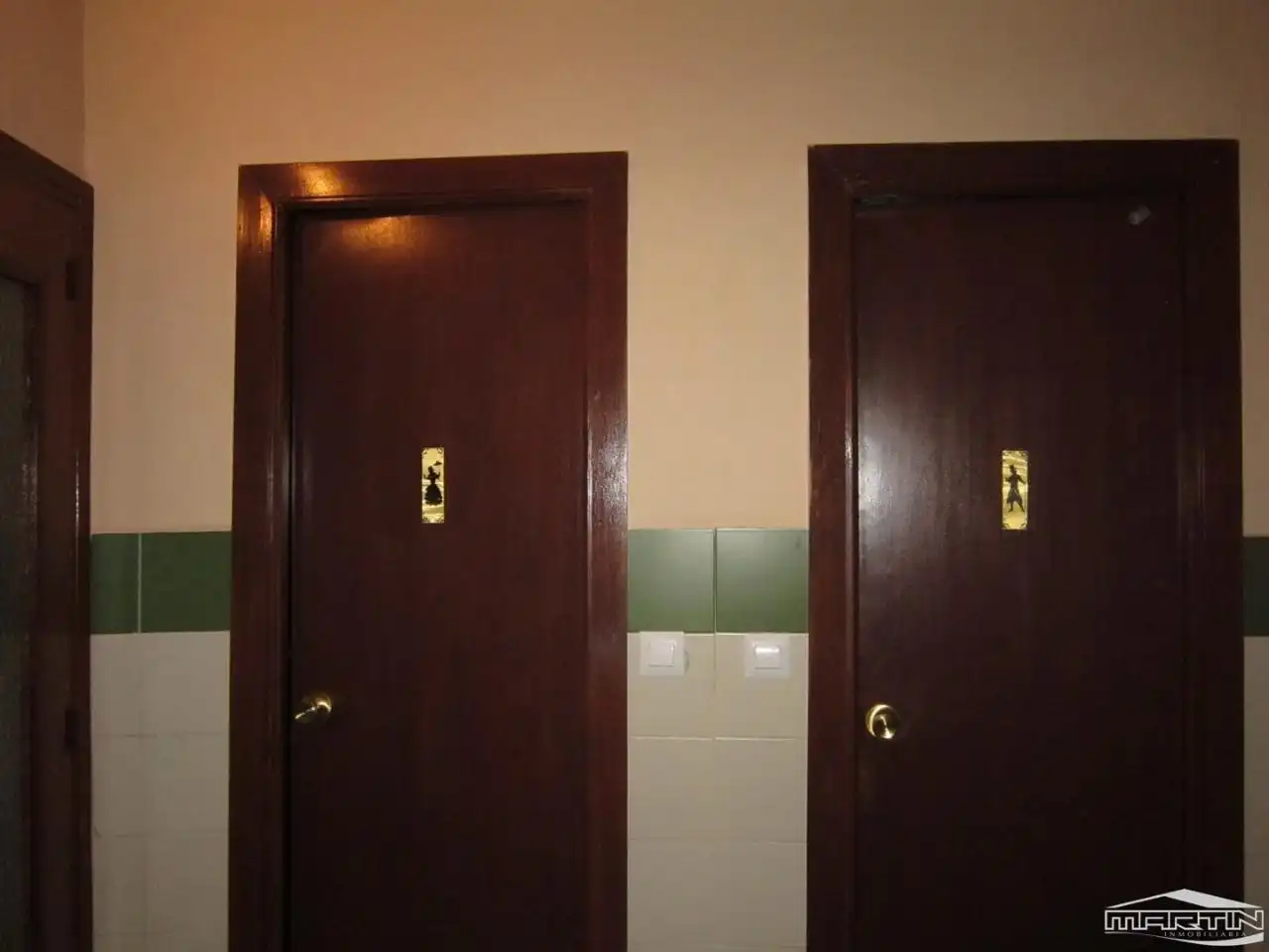 Bany de Edifici en venda en Lucena