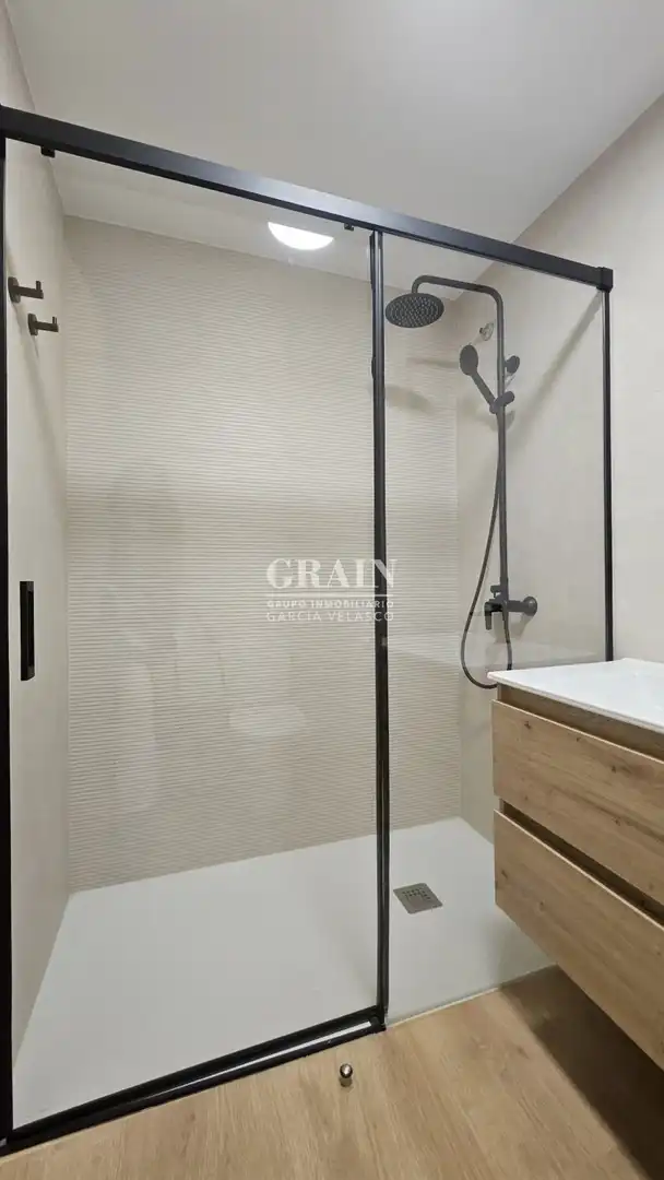 Bany de Apartament en venda en Albacete amb Calefacció i Balcó