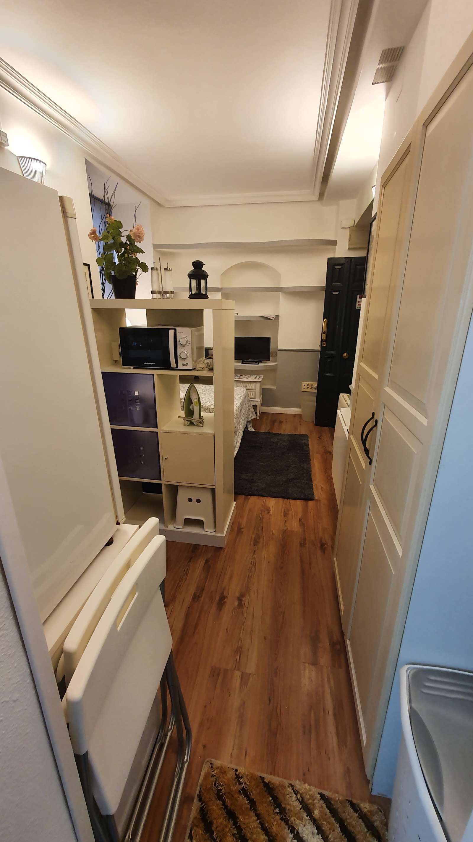 Bedroom of Study to share in  Madrid Capital  with Air Conditioner, Heating and Terrace