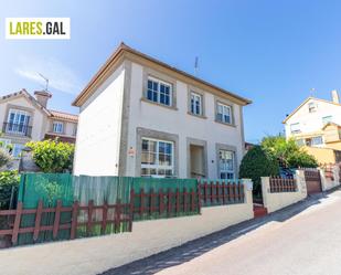 Vista exterior de Casa o xalet en venda en Cangas 