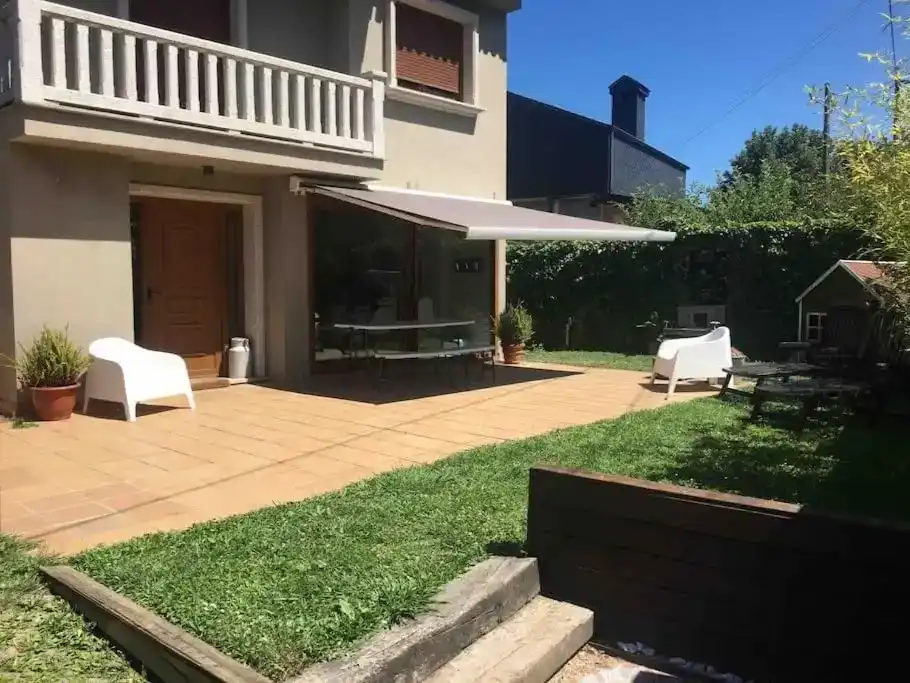 Terrassa de Casa o xalet de lloguer en Vigo  amb Piscina i Balcó