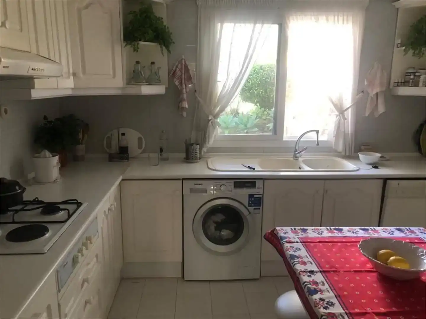 Cuina de Casa adosada en venda en Estepona amb Aire condicionat, Piscina i Balcó