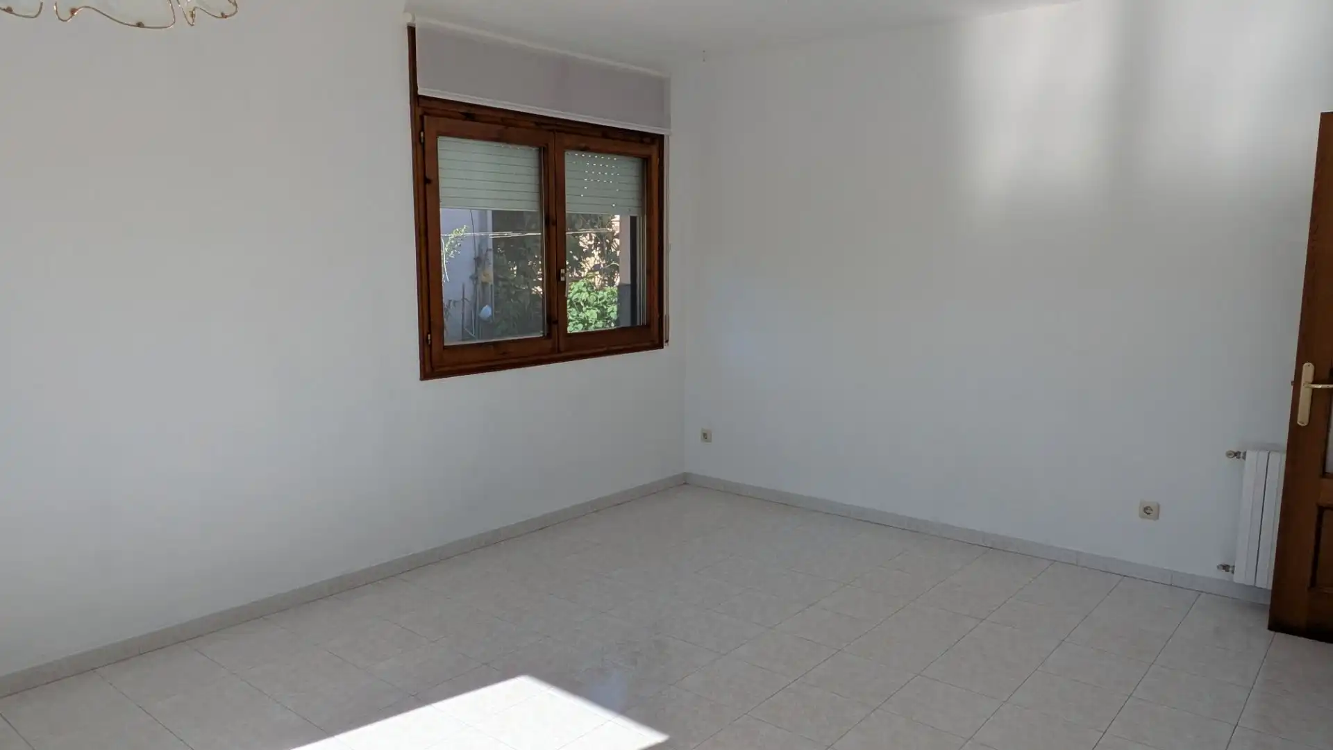 Adossat amb jardí en venda a Sant Aniol de Finestres, imagen 6