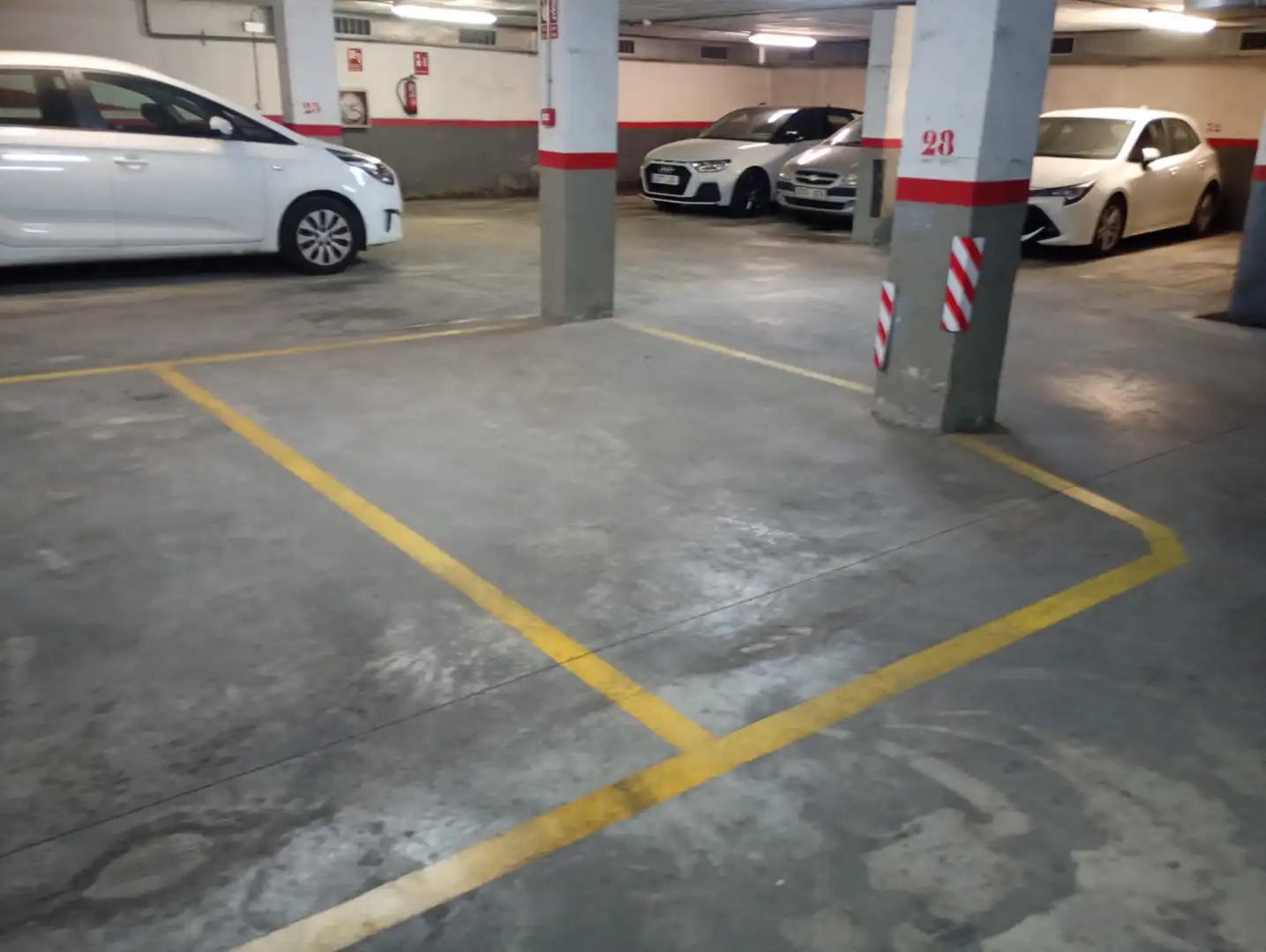 Parkplatz von Garage zur Miete in Sant Martí