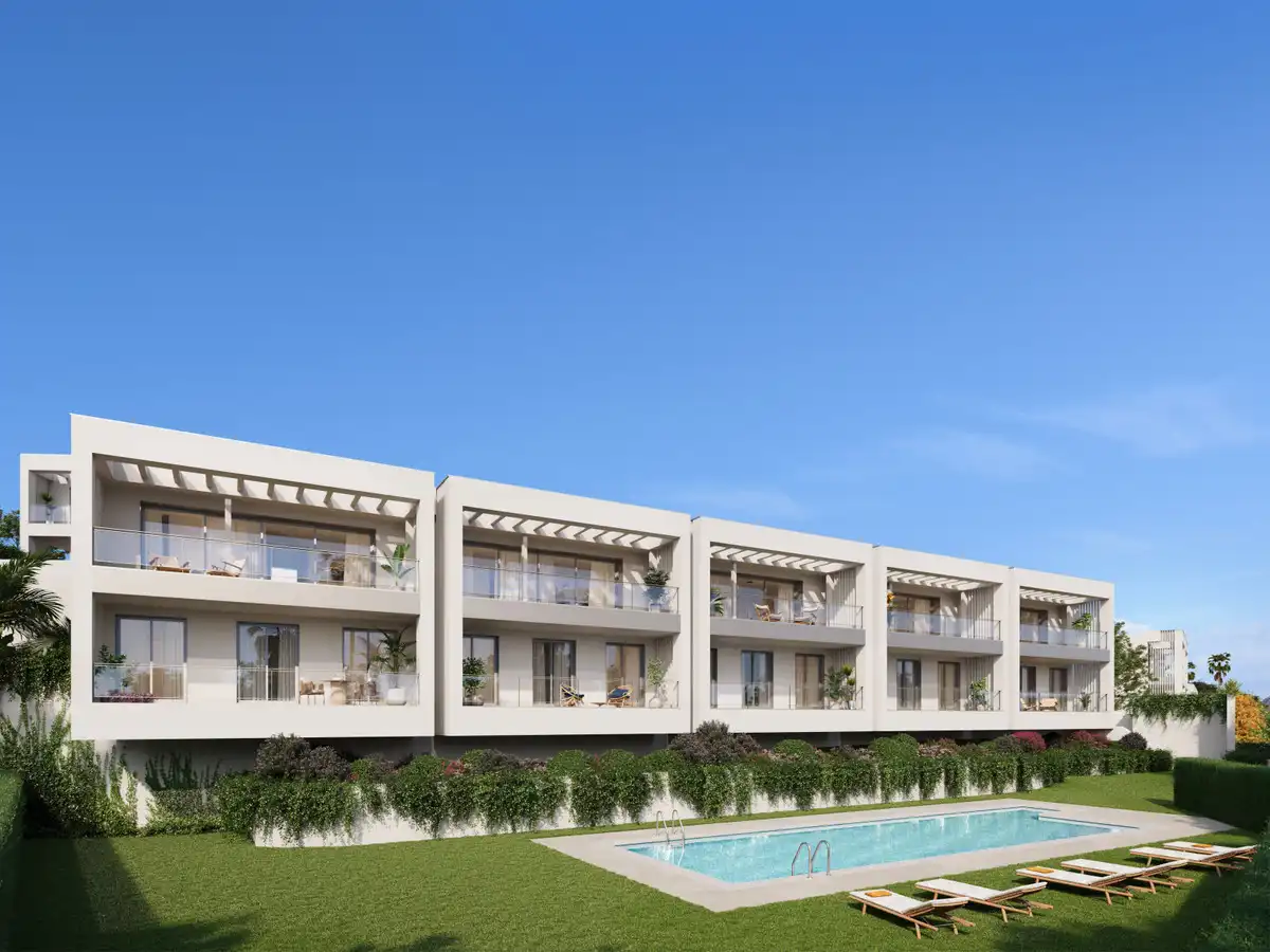 Vista exterior de Casa adosada en venta en Marbella con Aire acondicionado, Terraza y Piscina