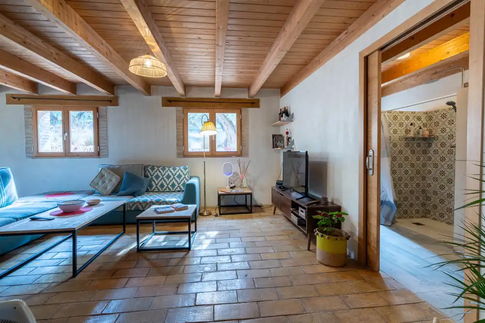 Sala de estar de Finca rústica en venta en Aldover con Jardín privado, Terraza y Amueblado