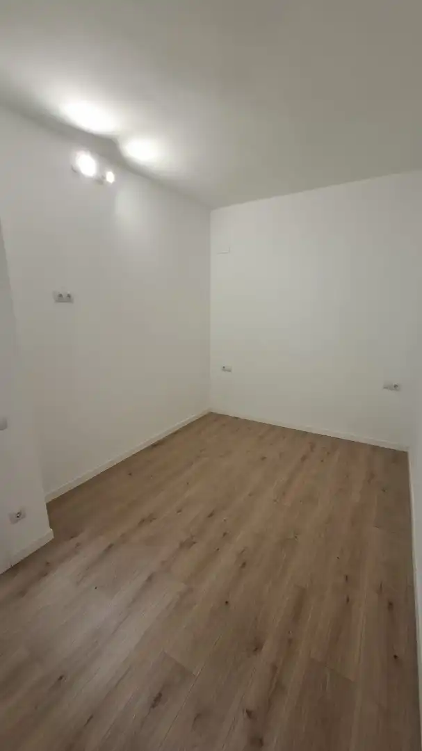 Piso en venta en Barcelona con Parquet, Horno y Alarma