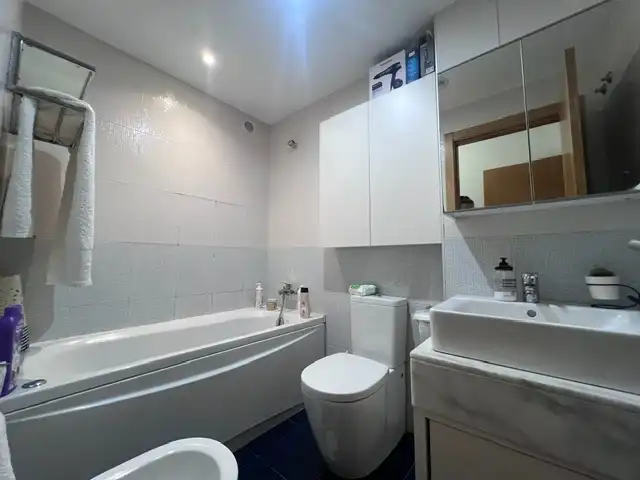 Bathroom of Flat for sale in A Coruña Capital   with Heating, Parquet flooring and Terrace