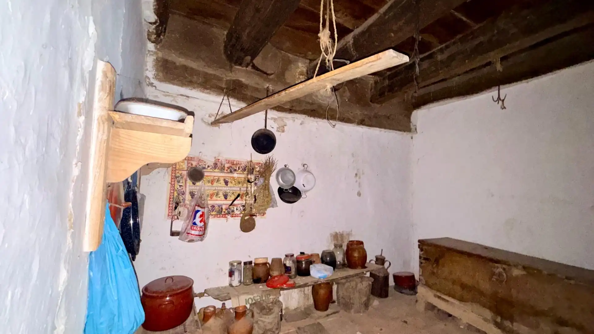 Cuina de Casa o xalet en venda en Olombrada amb Moblat i Balcó