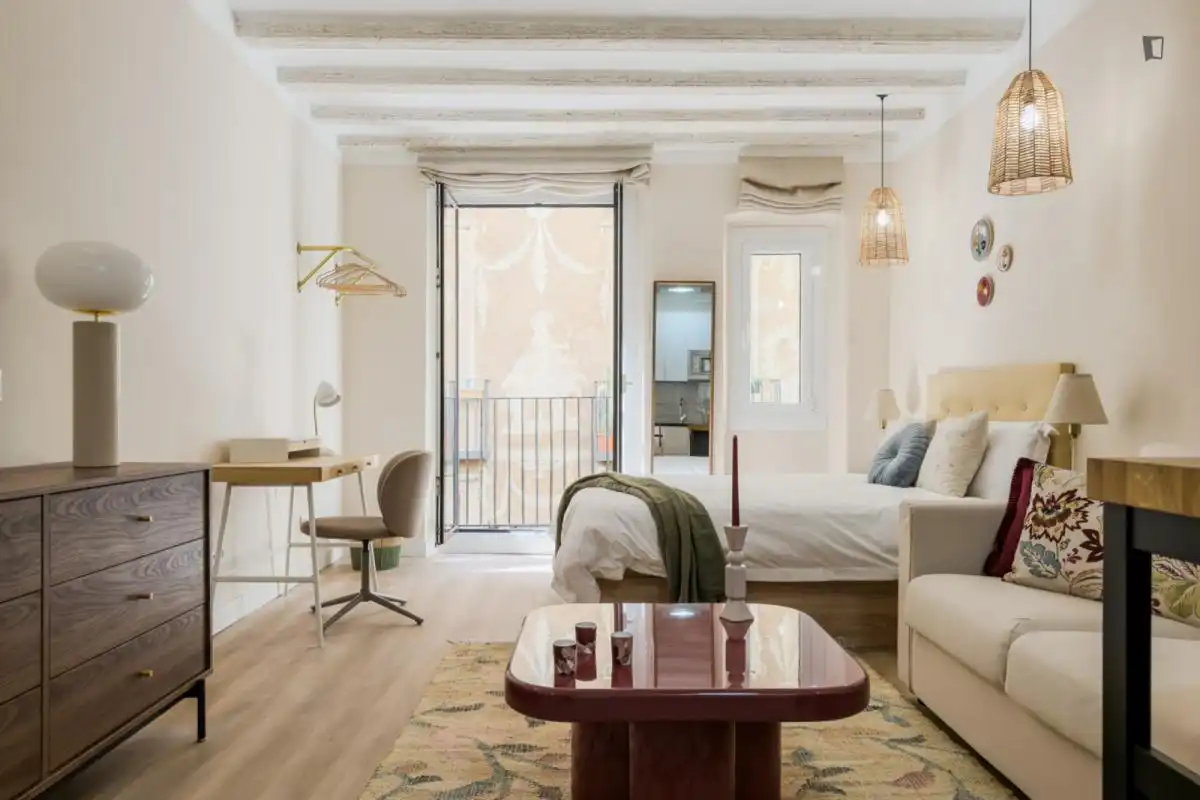 Habitación de Estudio de alquiler en Barcelona con Aire acondicionado, Calefacción y Amueblado