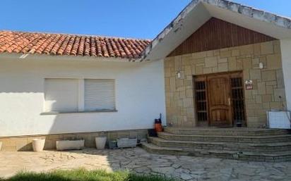 Vista exterior de Casa o xalet en venda en El Vendrell amb Jardí privat i Traster