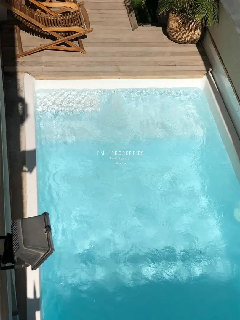Piscina de Casa adosada en venda en Valencia amb Aire condicionat, Terrassa i Traster