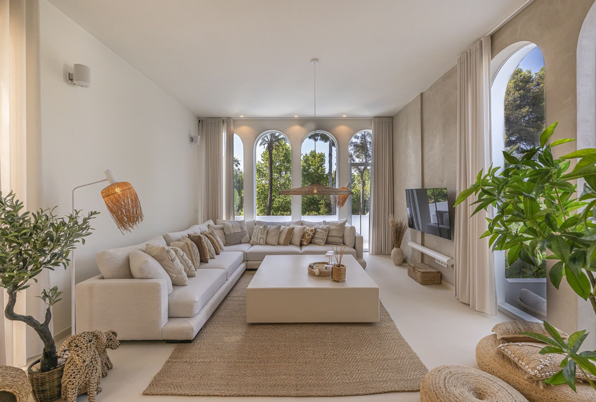 Living room of House or chalet for sale in Marbella  with Air Conditioner, Terrace and Swimming Pool