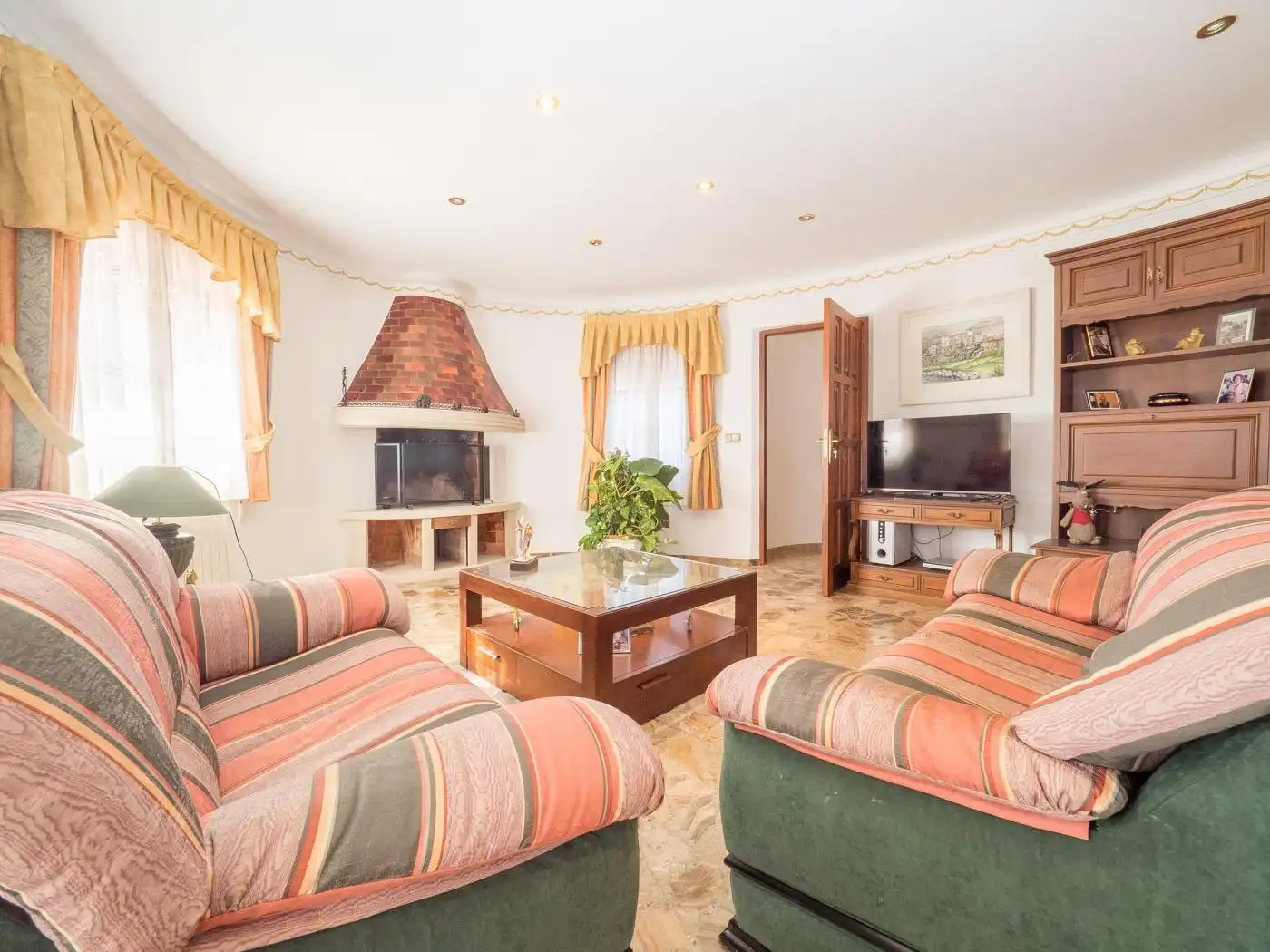 Sala d'estar de Casa o xalet en venda en Partidas de Alicante
