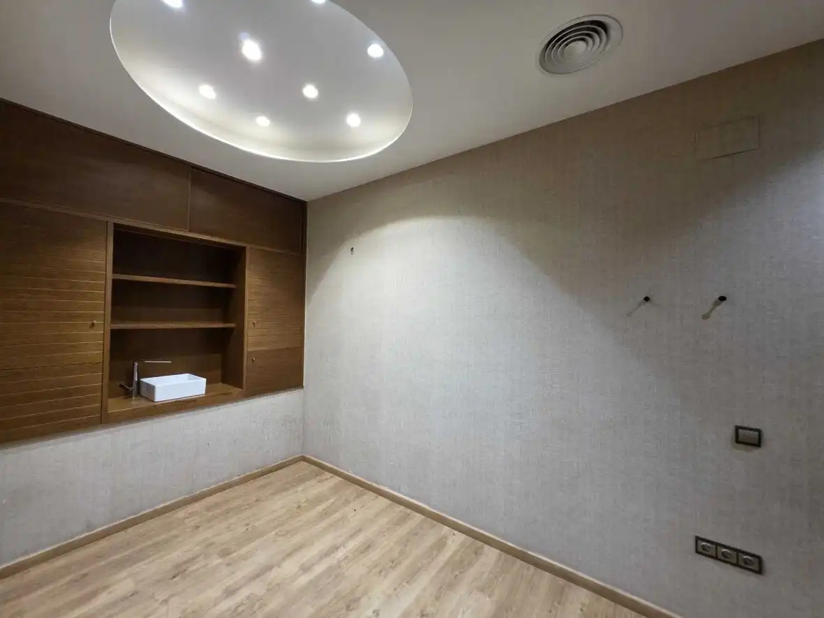 Local comercial de lloguer a Av. de Ansaldo, imagen 17
