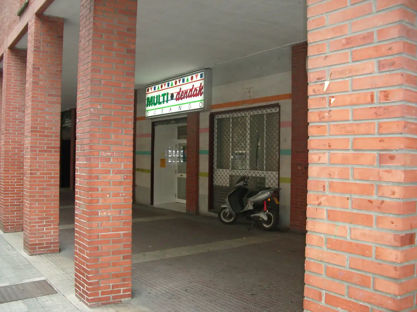 Business premises for sale in Francisco Ibarra Kalea 2, imagen 3