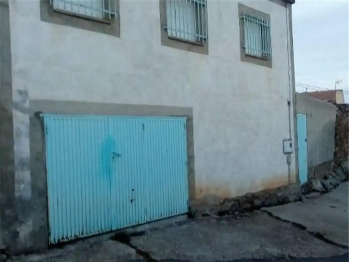 Vista exterior de Garaje en venta en San Miguel de Serrezuela, Ávila