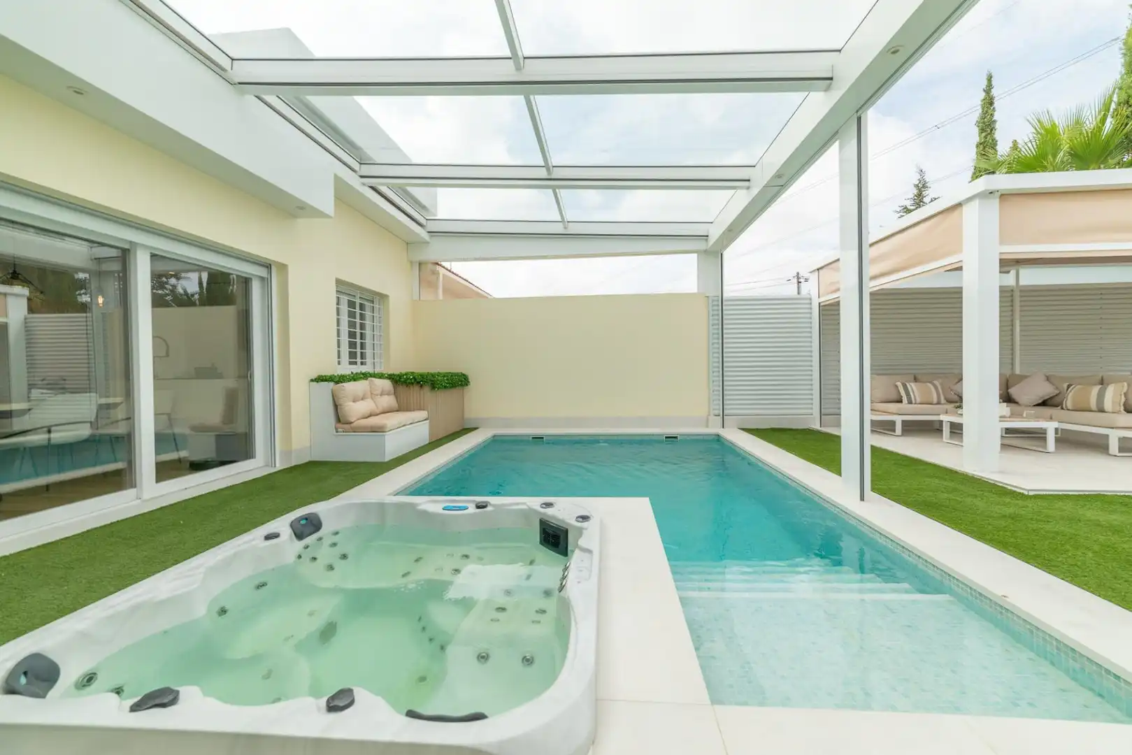 Casa con piscina en venta en Roda, imagen 2