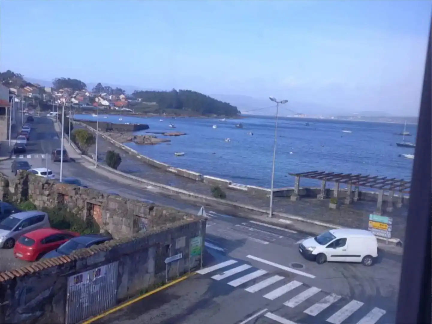 Vista exterior de Pis en venda en A Illa de Arousa  amb Parquet, Traster i Balcó