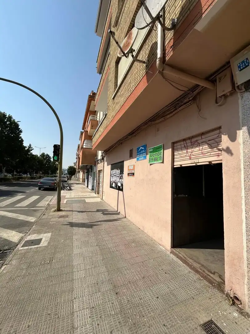 Local comercial en venda a Moraleja, imagen 2
