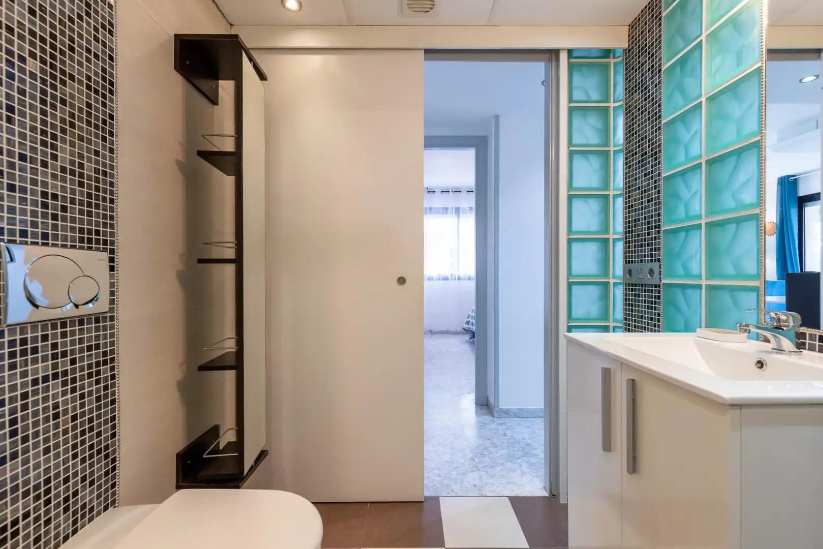 Bany de Apartament en venda en Salou amb Calefacció, Piscina i Moblat